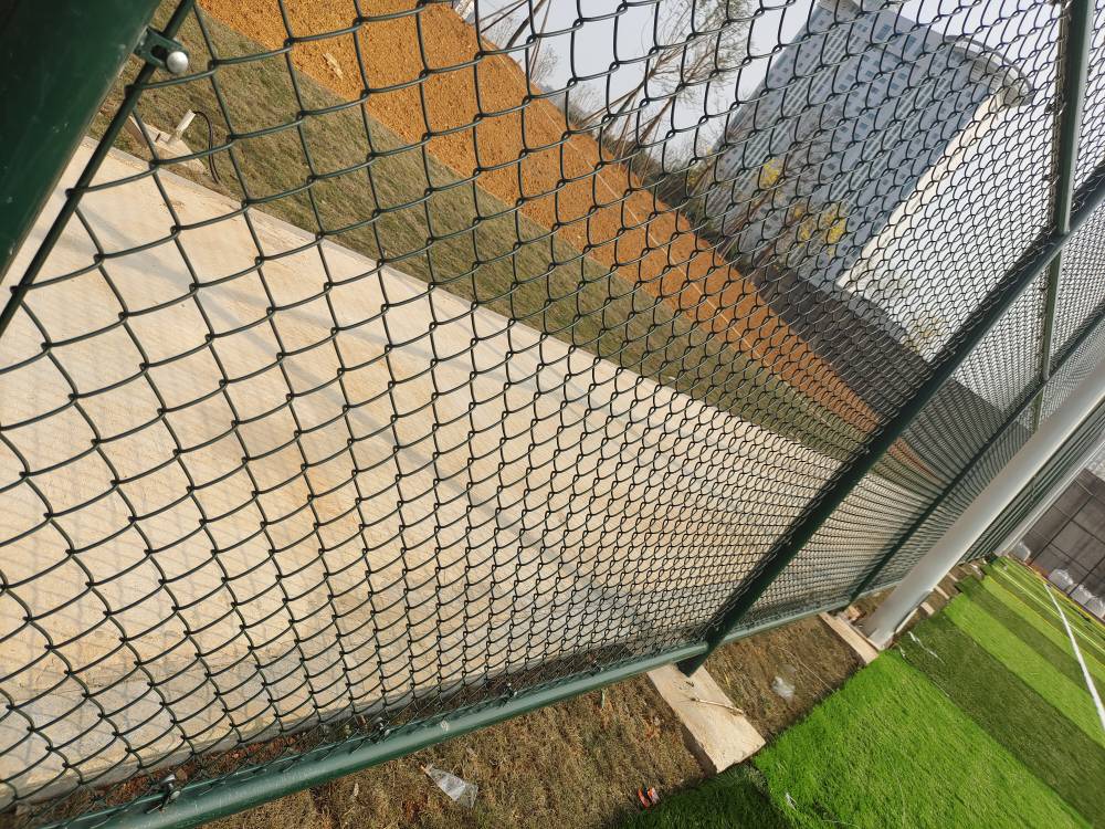 玉林玉州四米日字型球场围网运动场地施工 高品质烤漆工艺确保持久耐用不掉色