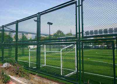 球场与儿童组合滑梯围网定制指南 安全与功能的双重考量